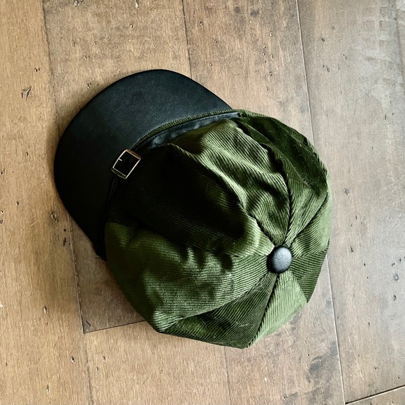 Peaked Reversible Cap in Hunter Green Cord NWOT - Picture 2 of 4